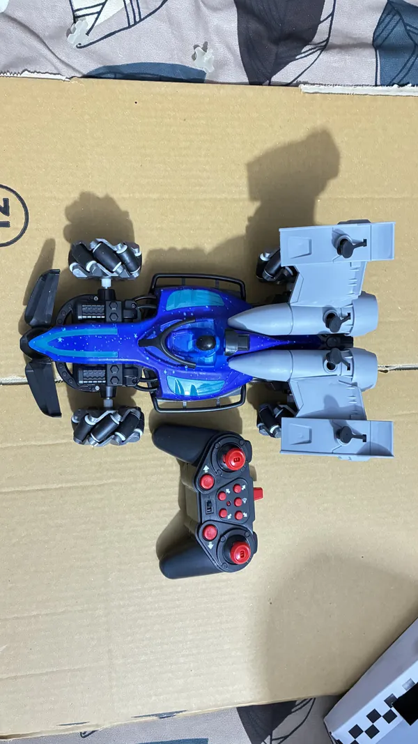 Blue_Remote_Control_Spray_Vehicle_Toy