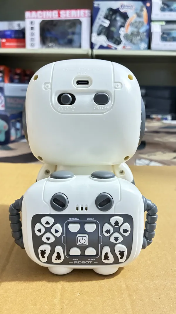 Remote_Control_Programmable_Robot_Toy