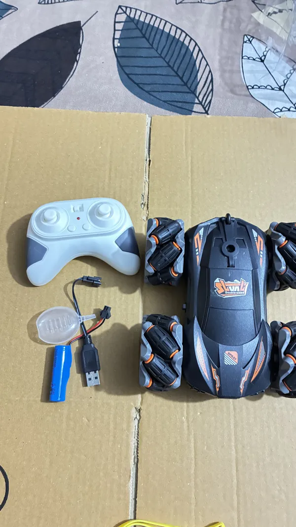 2.4GHz_Double-Sided_Stunt_Remote_Control_Car