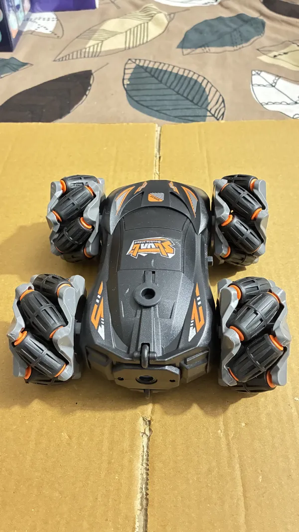 2.4GHz_Double-Sided_Stunt_Remote_Control_Car