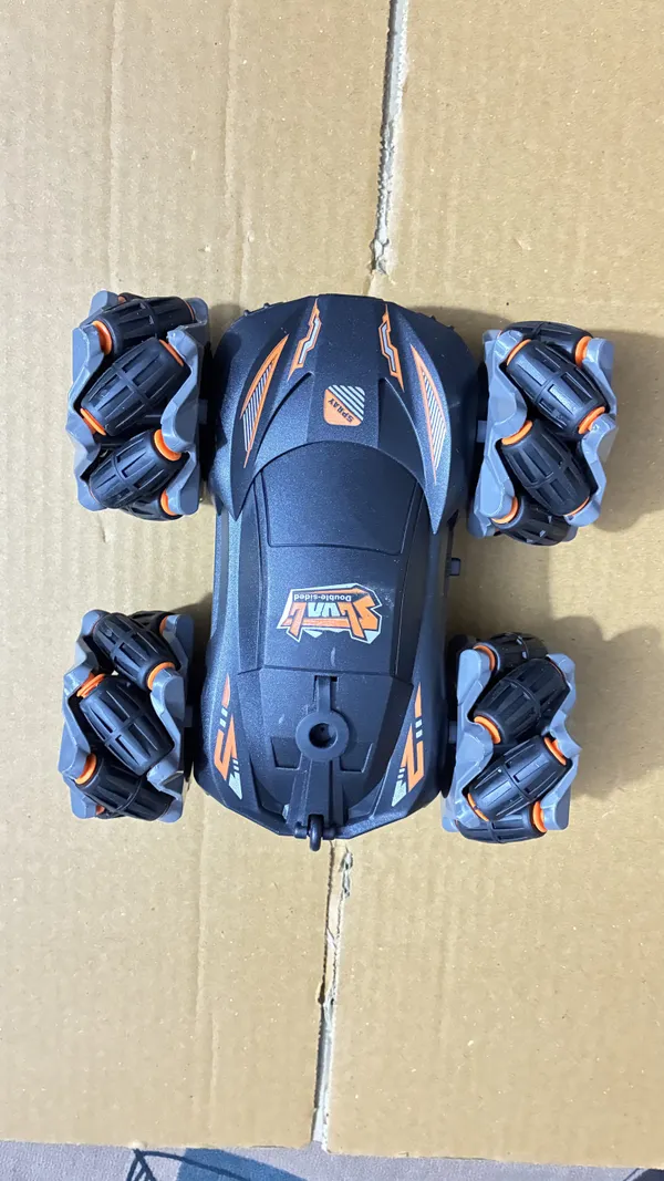 2.4GHz_Double-Sided_Stunt_Remote_Control_Car