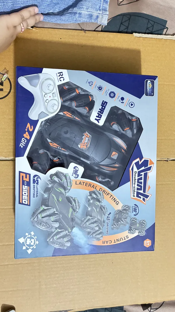 2.4GHz_Double-Sided_Stunt_Remote_Control_Car