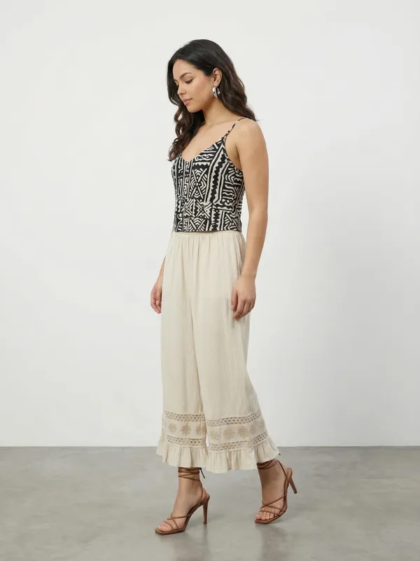 Dressitude-Black_And_Cream-Cami_Top