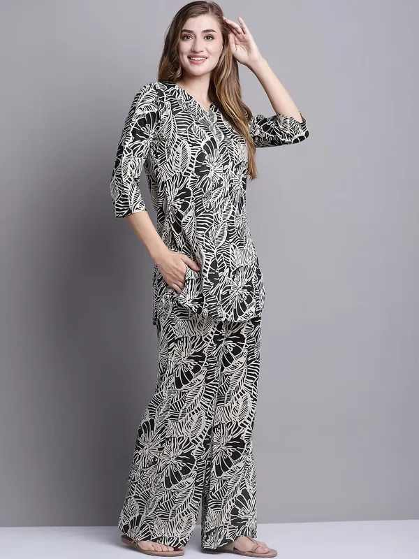 Dressitude-Black-Cord_Set