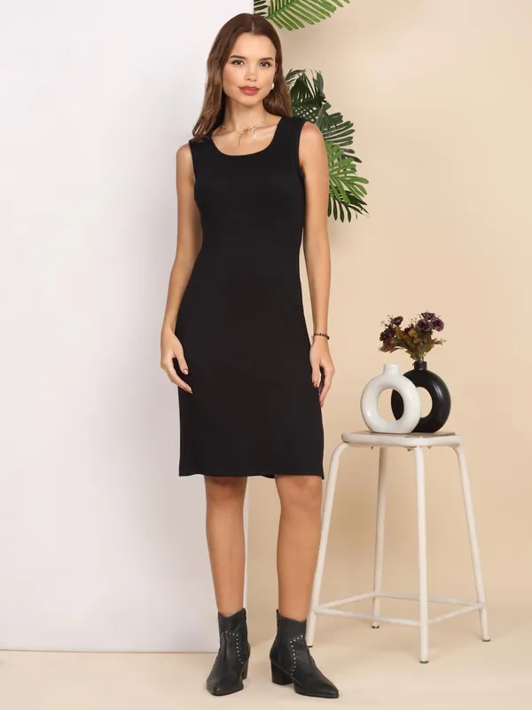 Dressitude-Black-Dress
