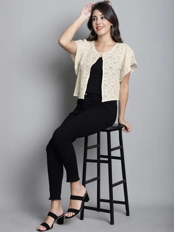Dressitude-Cream-Shrug