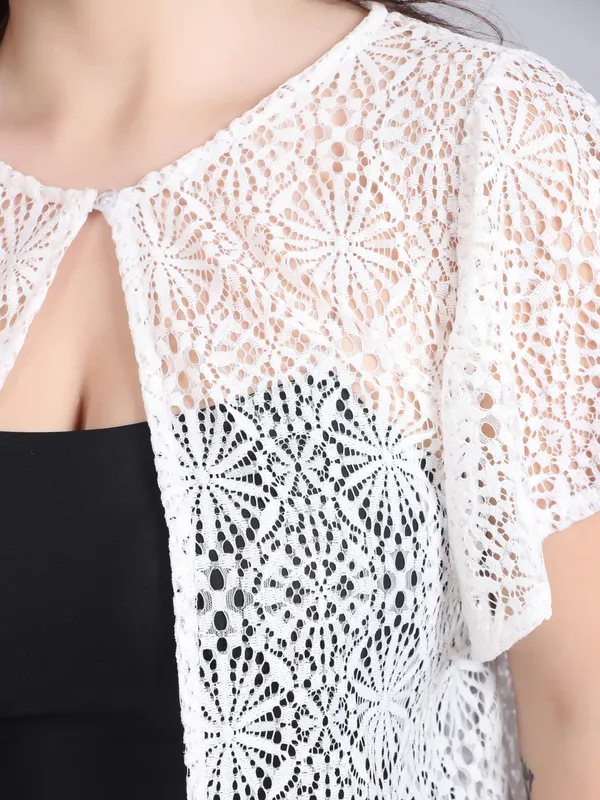Dressitude-White-Shrug