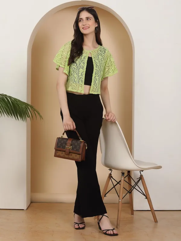 Dressitude-Parrot_Green-Shrug