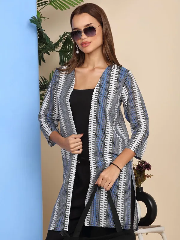 Dressitude-Blue_&_White-Shrug