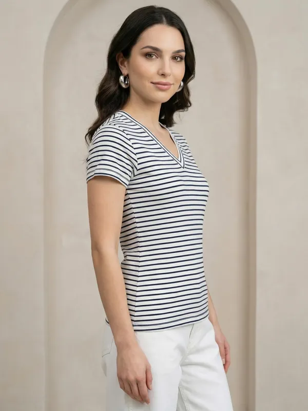 White_Cotton_Shirt_For_Women