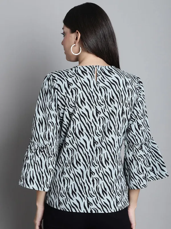 Dressitude-Grey-Top