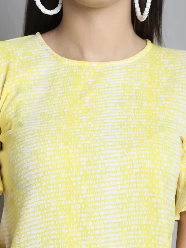 Dressitude-Yellow-Top