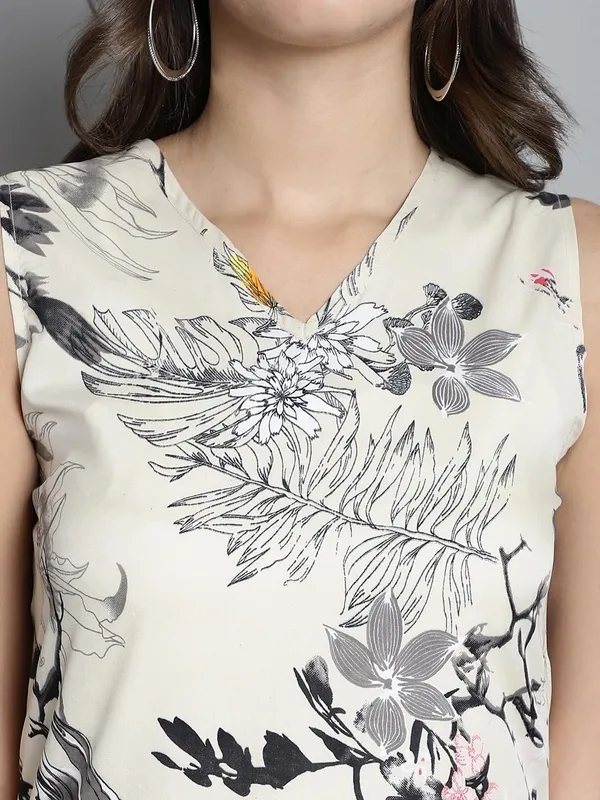 Dressitude-Beige-Top