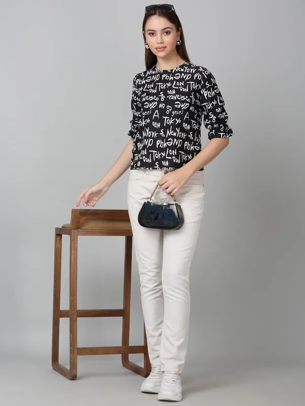 Dressitude-Black_&_White-Top