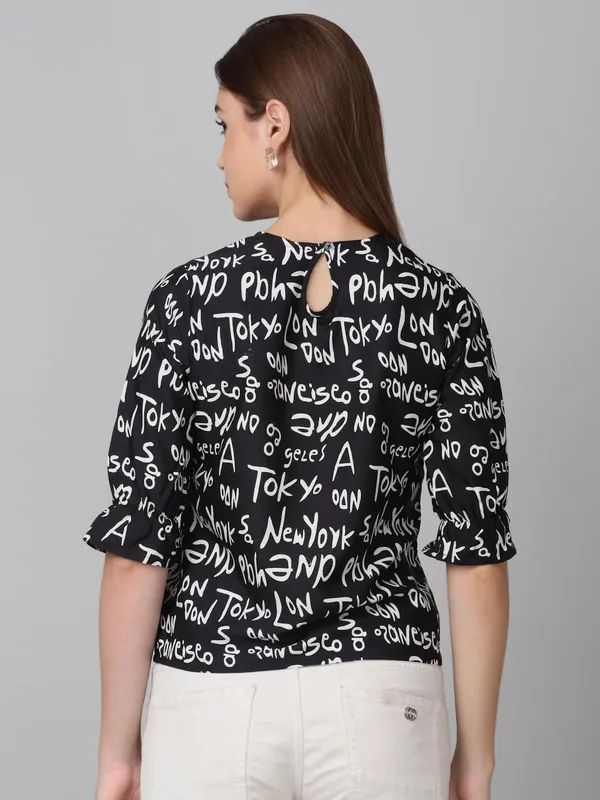 Black_And_White_Poly_Cotton_Top_For_Women