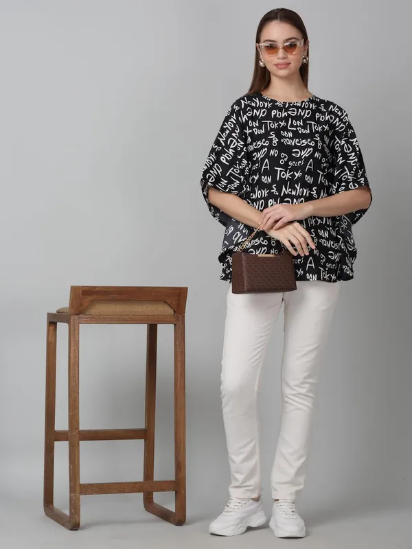 Dressitude-Black_&_White-Top