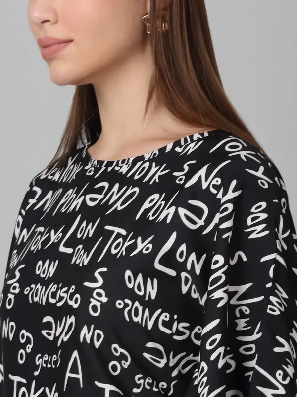 Dressitude-Black_&_White-Top