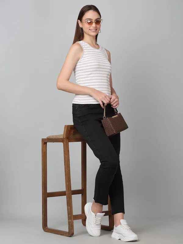 Dressitude-Off_White-Top