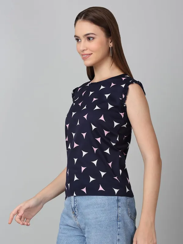 Dressitude-Navy-Top