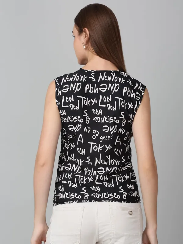 Dressitude-Black_&_White-Top