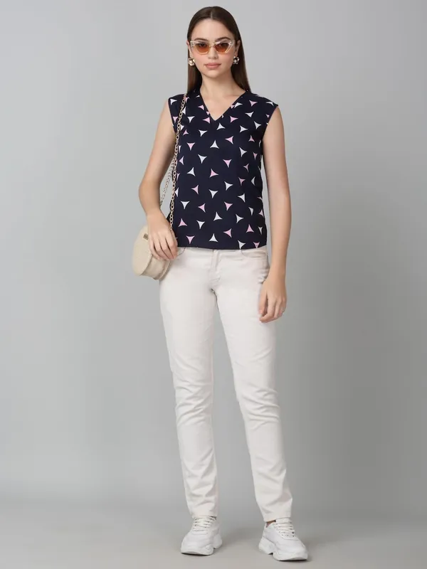 Dressitude-Navy-Top