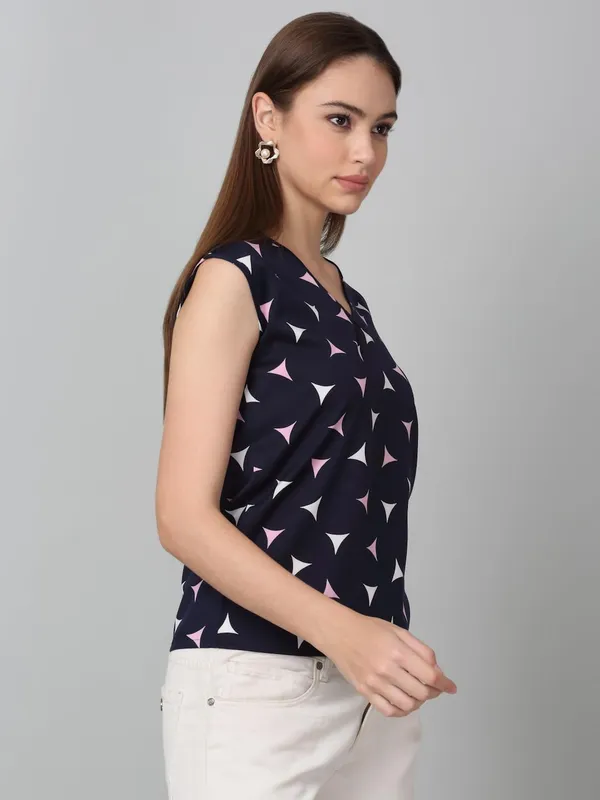 Dressitude-Navy-Top
