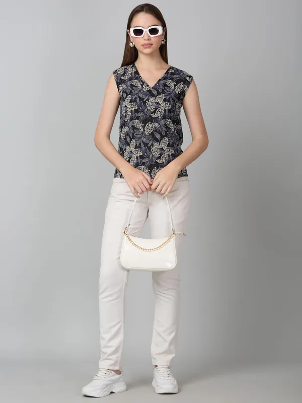 Dressitude-Black-Top