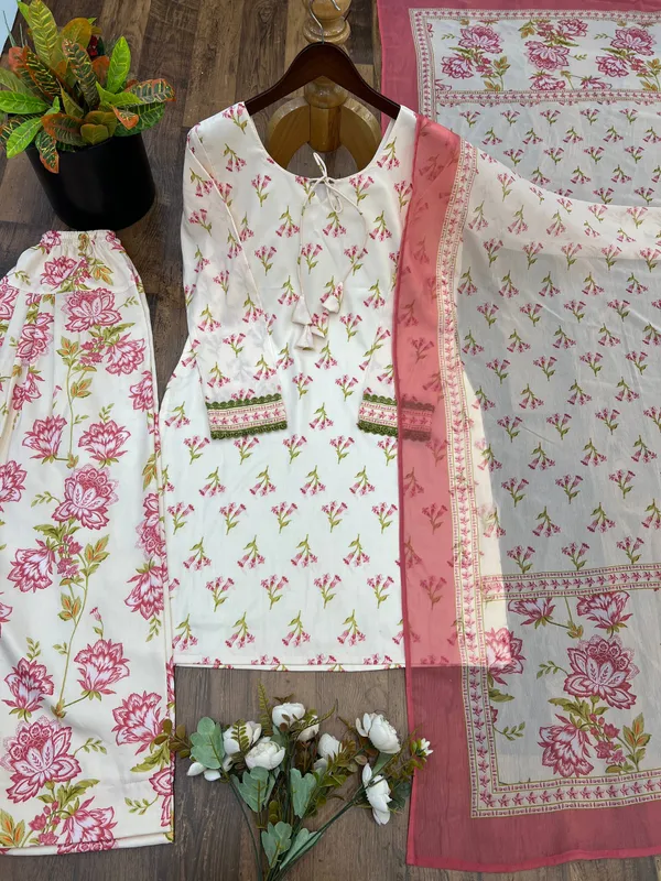 Off_White_Cotton_Blend_Floral_Print_Kurta_Set_For_Women