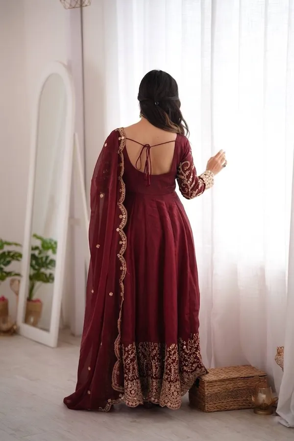 Maroon_Satin_Silk_Flared_Embroidered_Anarkali_Suit_Set_For_Women