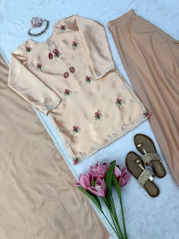 Peach_Satin_Silk_Floral_Embroidered_Kurta_Pant_Dupatta_Set_For_Women