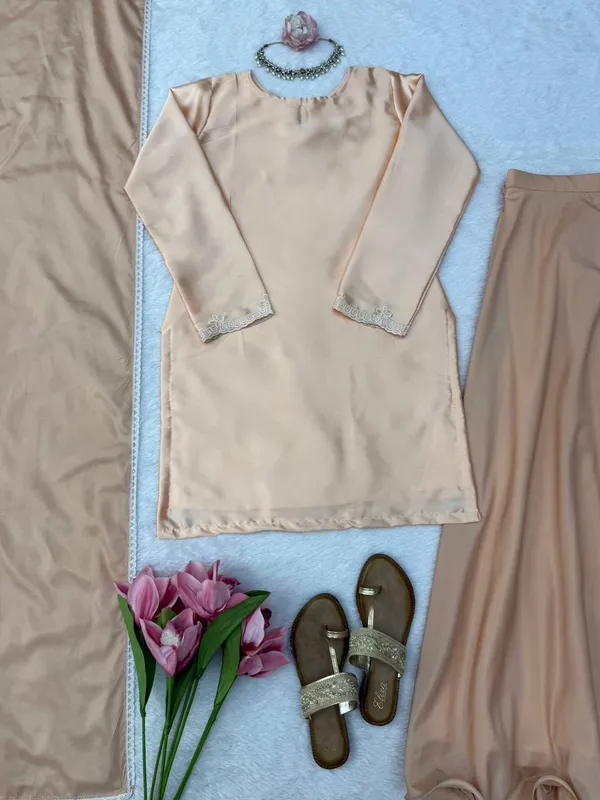 Peach_Satin_Silk_Floral_Embroidered_Kurta_Pant_Dupatta_Set_For_Women