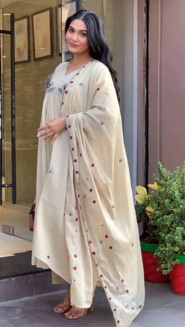 Off_White_Chanderi_Flared_Anarkali_Suit_Set_For_Women
