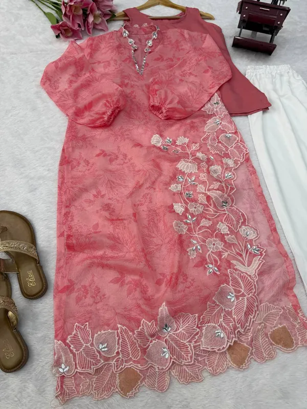 Pink_And_Off_White_Organza_Flared_Floral_Print_Kurta_Set_For_Women