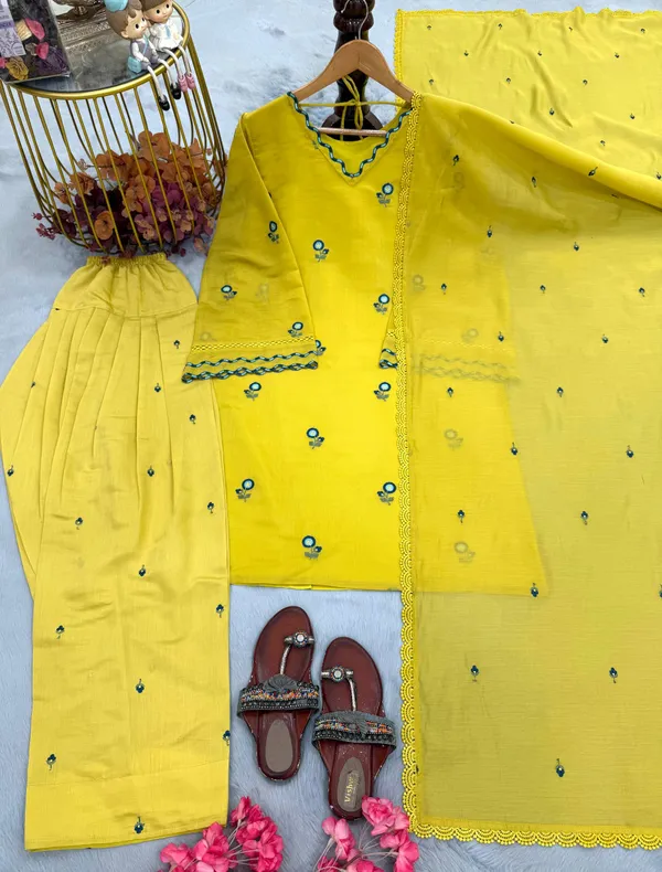 Yellow_Mul_Chanderi_Straight_Embroidered_Kurta_Set_For_Women