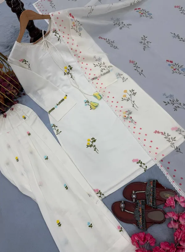 Off_White_Mul_Chanderi_Straight_Embroidered_Kurta_Set_For_Women