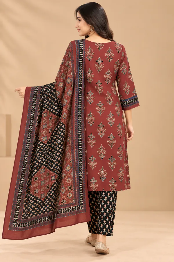 Maroon_Printed_Kurta_Set_For_Women