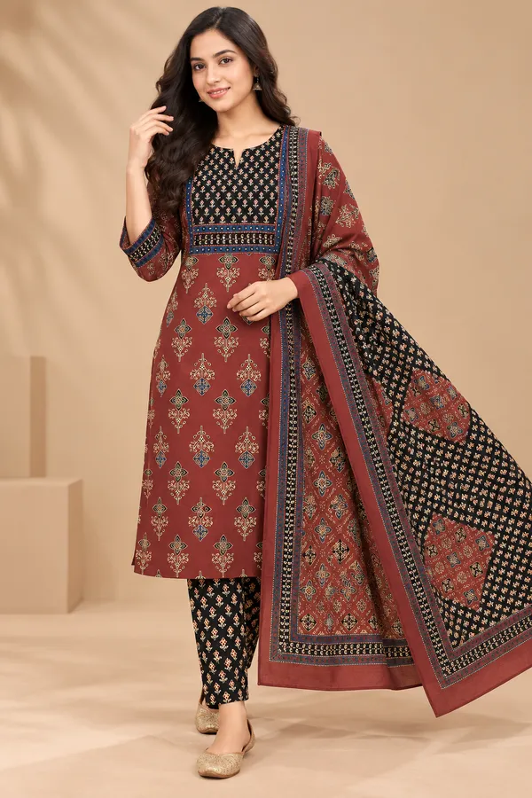 Maroon_Printed_Kurta_Set_For_Women