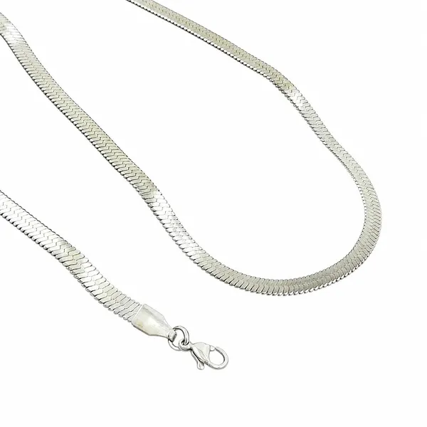 D_Glamm_Fashion_Silver_Herringbone_Snake_Chain_Necklace_Flat_Style_Lobster_Clasp_Sleek_Finish