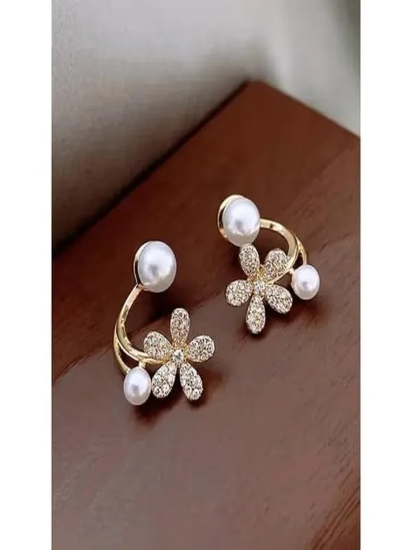 D_Glamm_Fashion_Pearl_And_Crystal_Bow_Stud_Earrings_Gold_Tone_Elegant_Wreath_Design_Fashion_Jewellery_Set