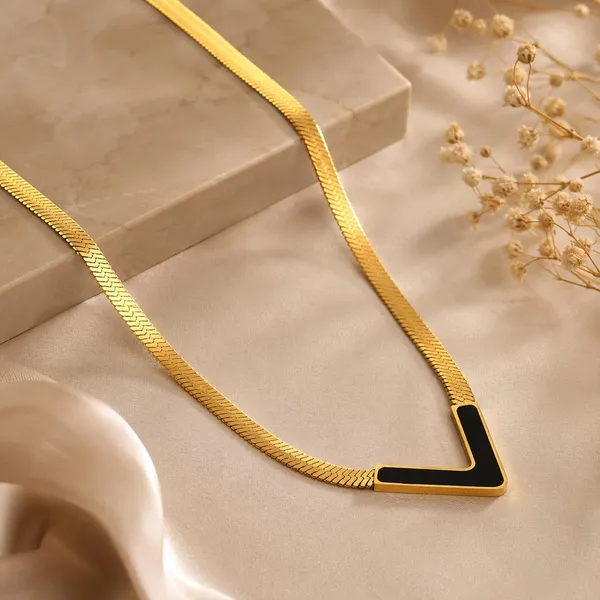 D_Glamm_Fashion_Gold_Herringbone_Chain_Necklace_With_Black_Enamel_V_Pendant