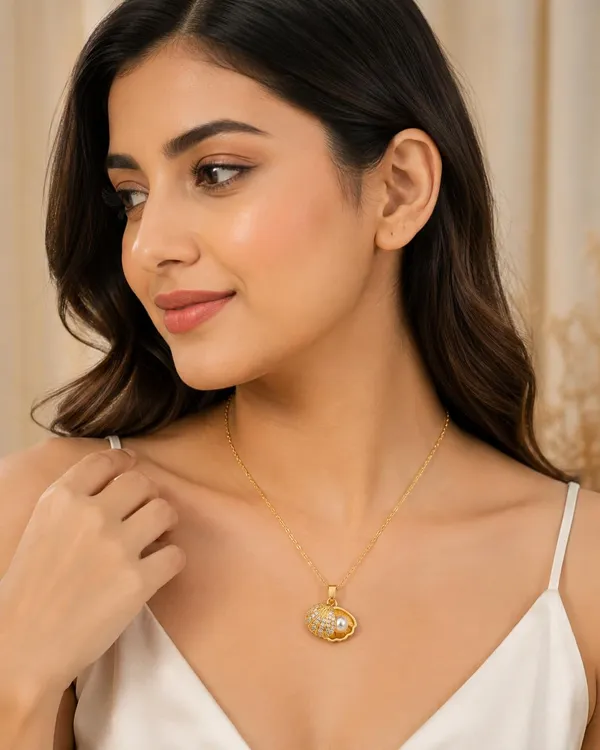 D_Glamm_Fashion_Gold_Plated_Oyster_Shell_Pearl_Pendant_Necklace_With_Cz_Stones