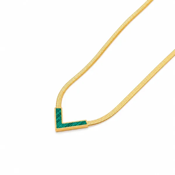 D_Glamm_Fashion_Gold_Herringbone_Chain_Necklace_With_Malachite_V_Shape_Pendant
