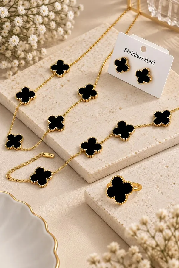 D_Glamm_Fashion_Four_Leaf_Clover_Jewellery_Set_Gold_Tone_With_Black_Motif
