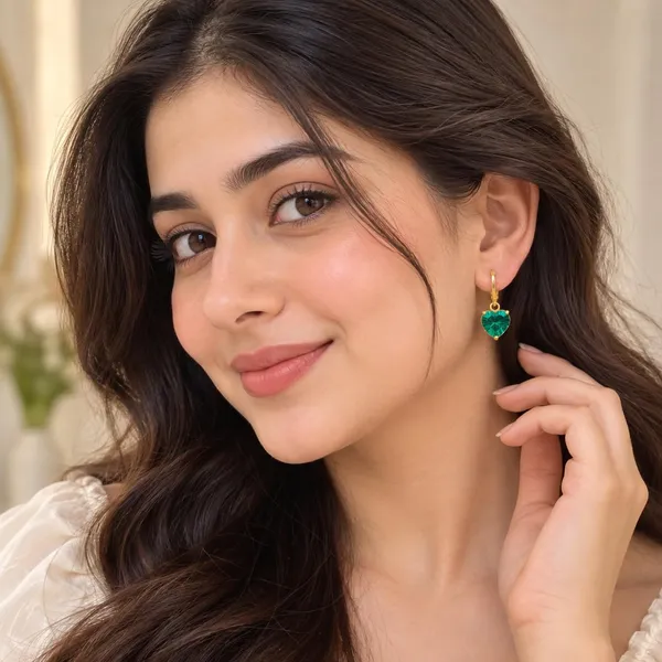 D_Glamm_Fashion_Heart_Cut_Emerald_Green_Crystal_Drop_Earrings_In_Gold_Tone