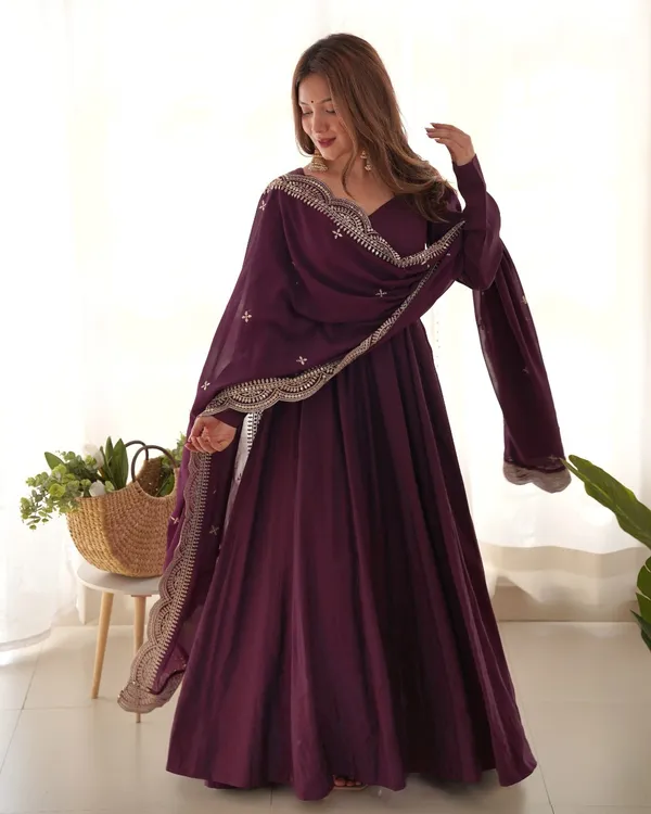 Sherri_Hill-Kurta_Set-WINE
