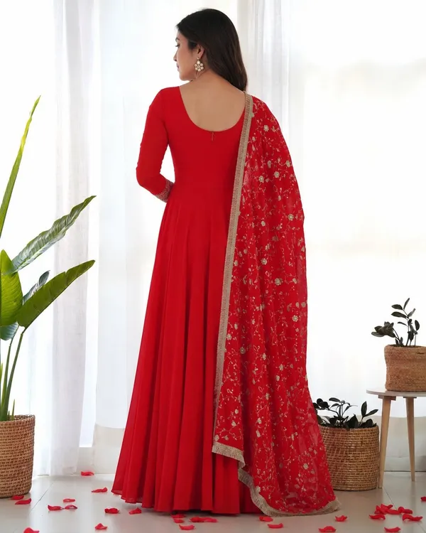 Sherri_Hill-Kurta_Set-RED