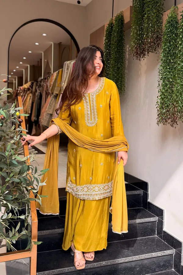 Sherri_Hill-Kurta_Set-yellow
