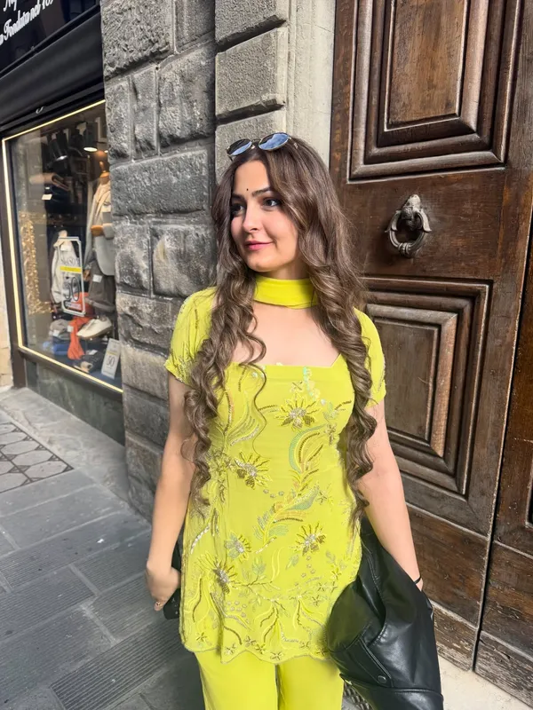 Sherri_Hill-Kurta_Set-YELLOW