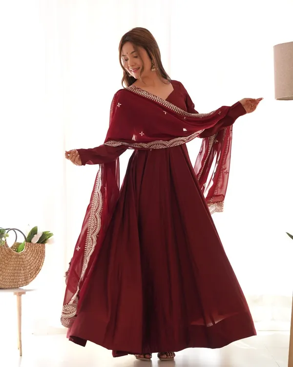 Sherri_Hill-Kurta_Set-RED