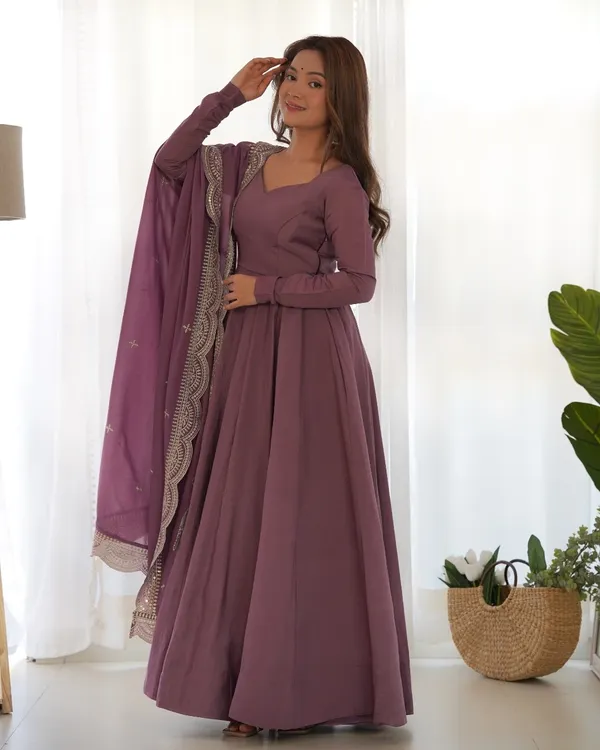 Sherri_Hill-Kurta_Set-MAUVE	PINK